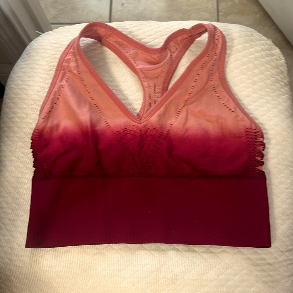 Pink, ombré, sports
